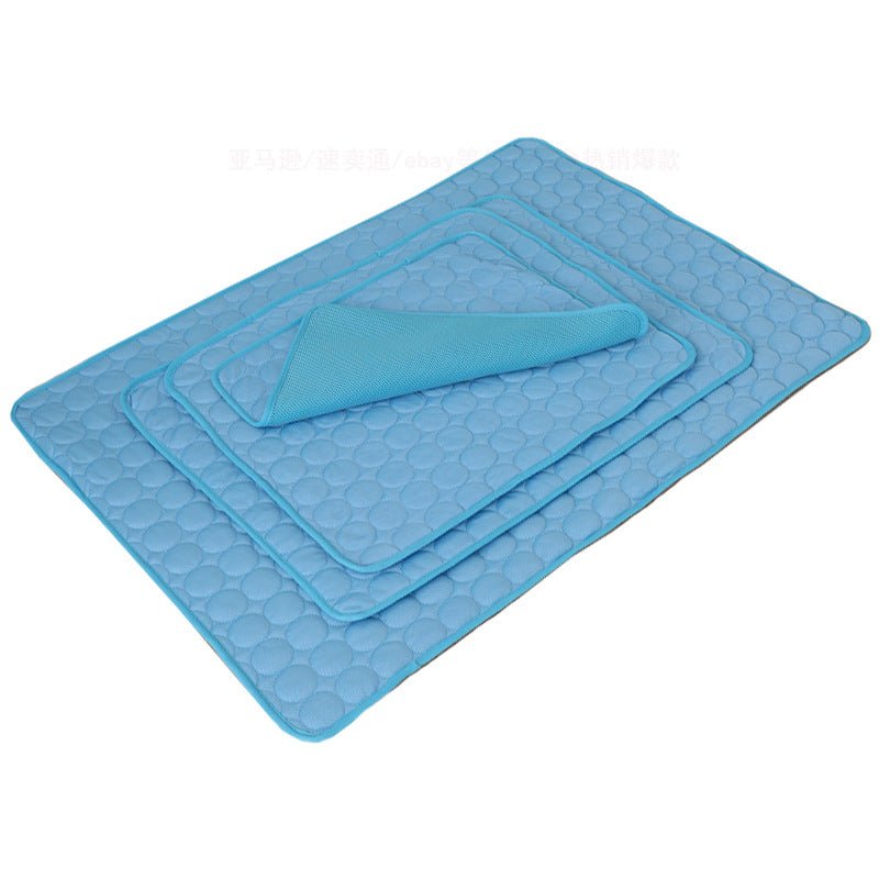 Blue ice silk pet cooling mat set in multiple sizes with honeycomb texture for dogs and cats